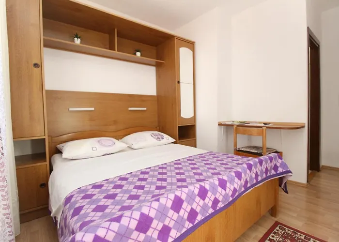 Grozdana 3* Baška
